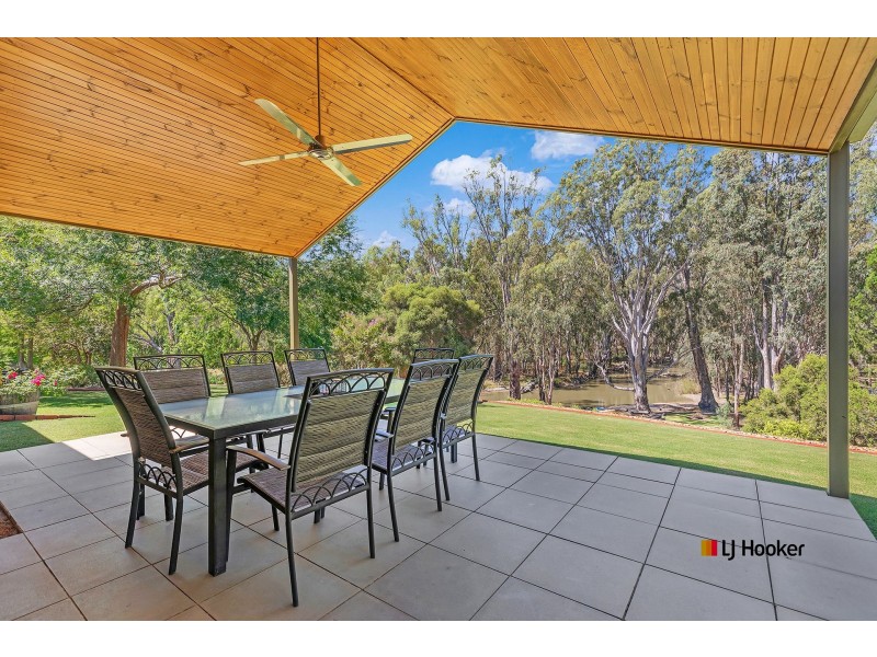 18 Clifton Street East, Mathoura NSW 2710