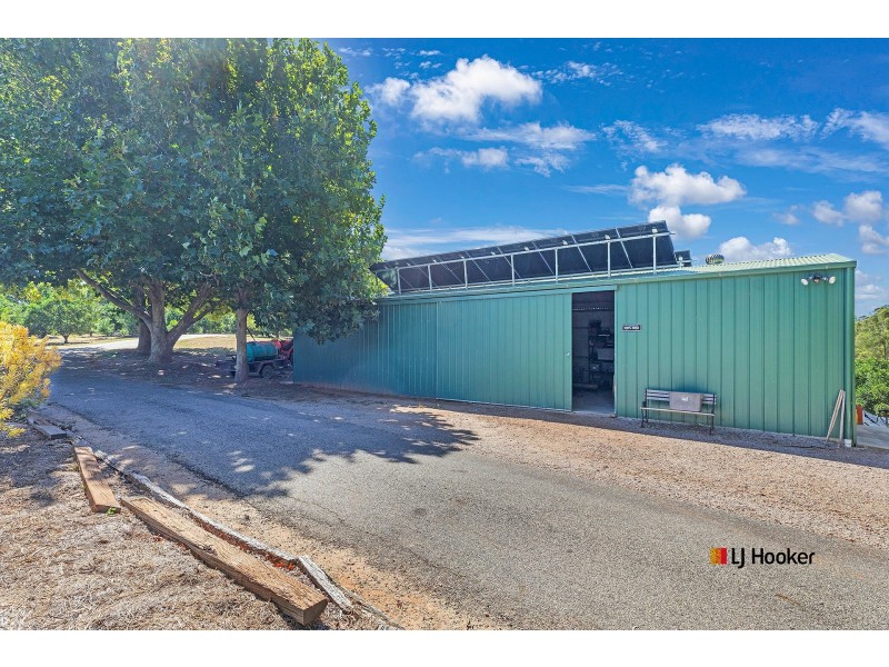 18 Clifton Street East, Mathoura NSW 2710