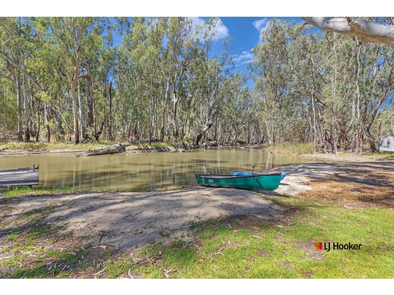 18 Clifton Street East, Mathoura NSW 2710