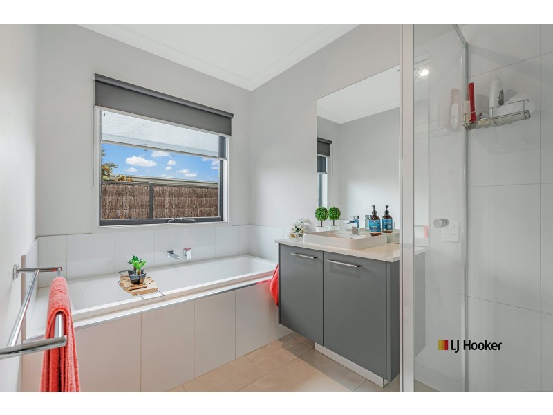 8 Yellow Gum Court, Moama NSW 2731