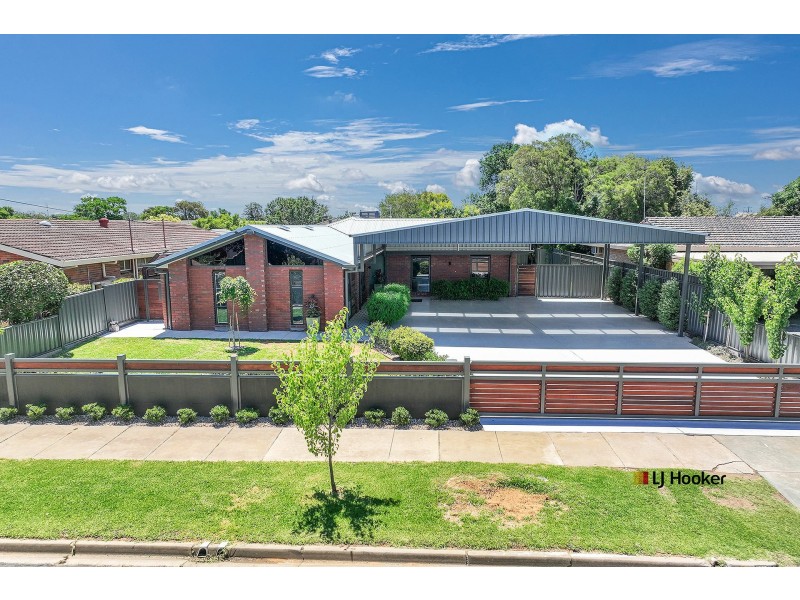 8 Rutley Crescent, Echuca VIC 3564