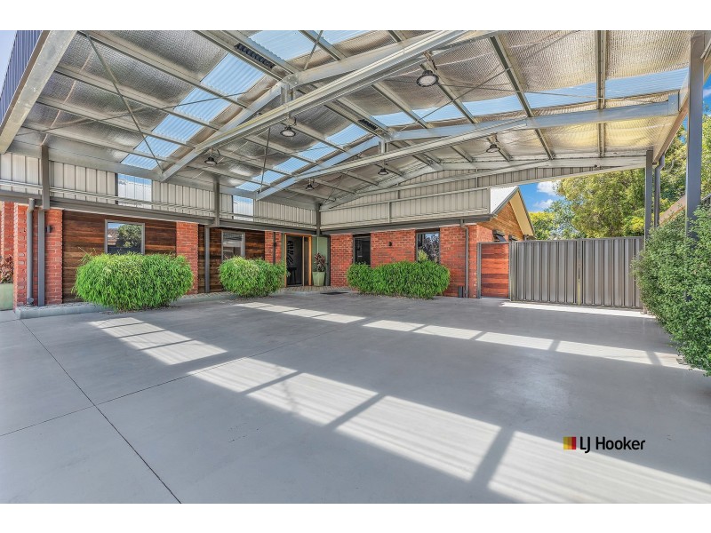 8 Rutley Crescent, Echuca VIC 3564