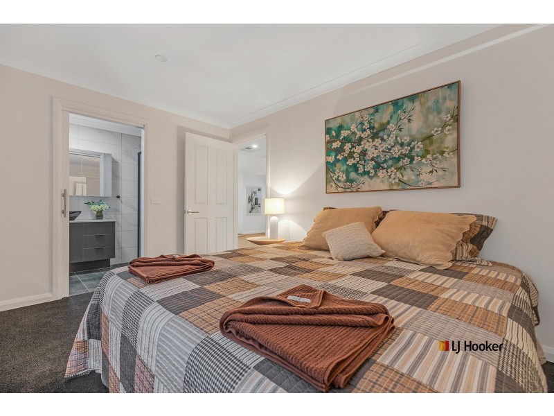 8 Rutley Crescent, Echuca VIC 3564
