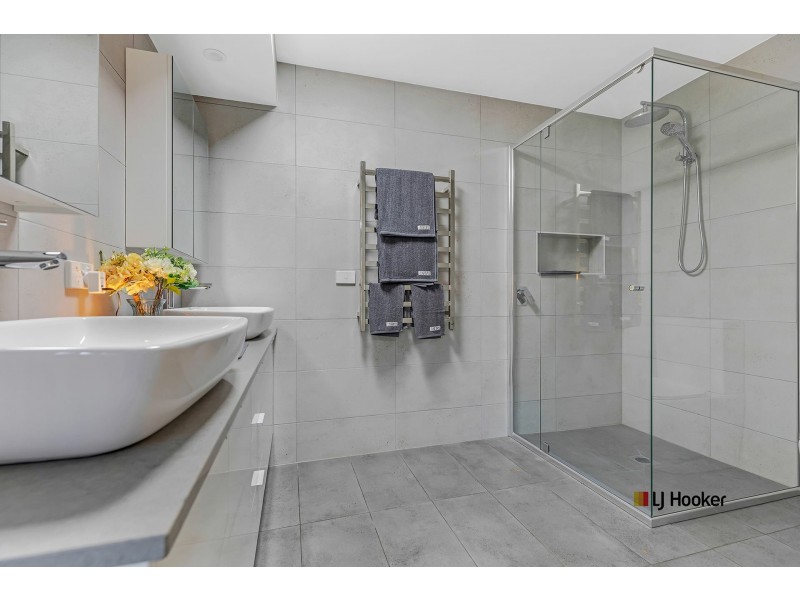 8 Rutley Crescent, Echuca VIC 3564