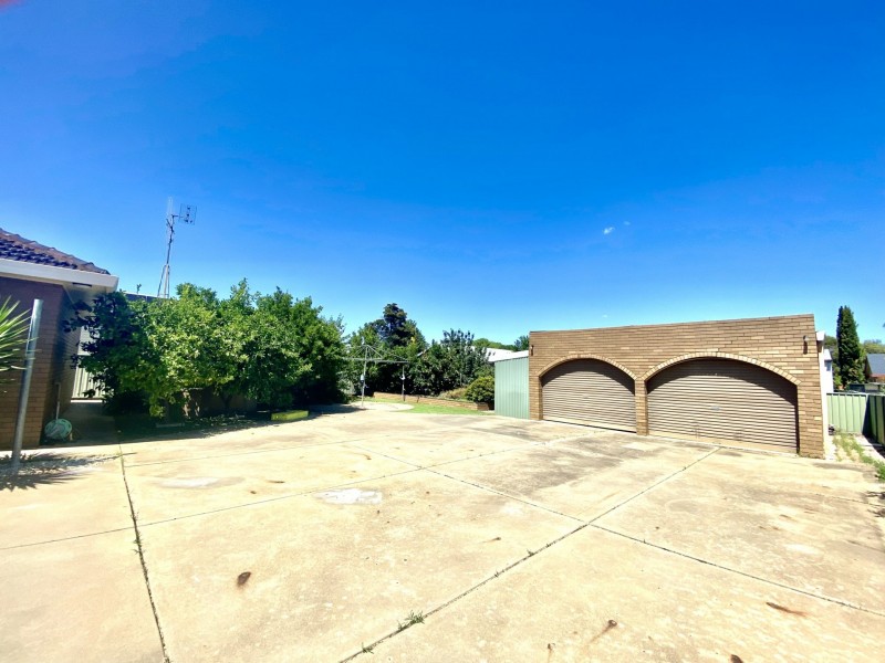 42 Echuca Road, Rochester VIC 3561