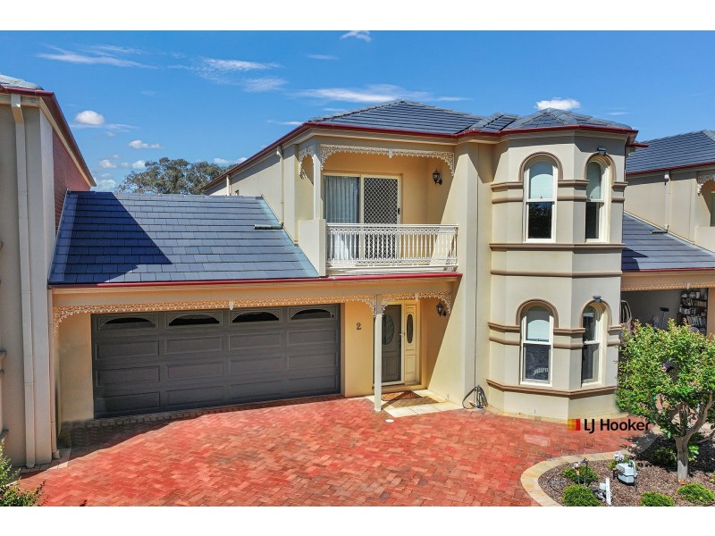 2/220 Cobb Highway, Moama NSW 2731