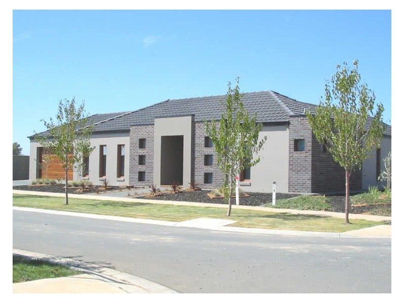 2 Victoria Place, Echuca VIC 3564