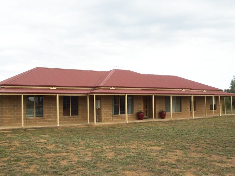 15 Brecon Court, Echuca VIC 3564