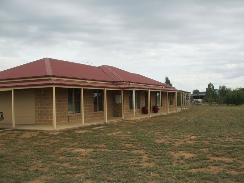 15 Brecon Court, Echuca VIC 3564