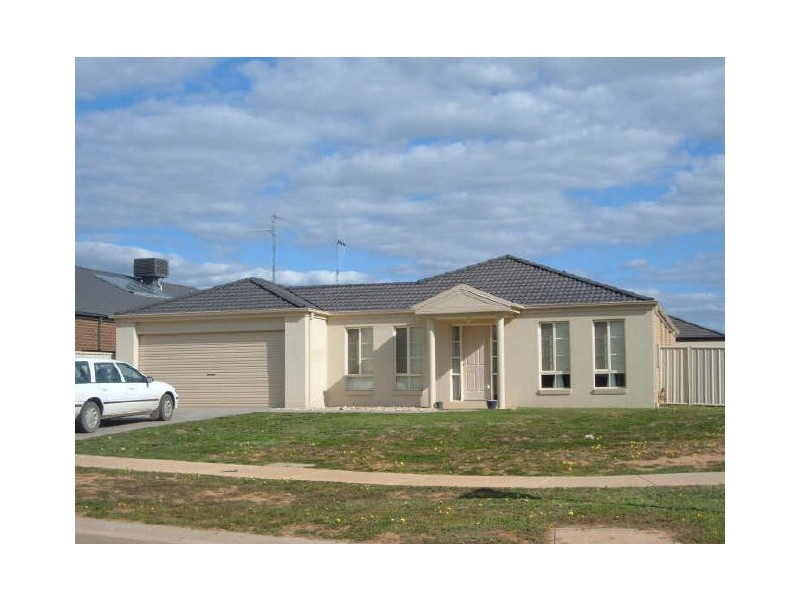 24 Shetland Drive, Moama NSW 2731