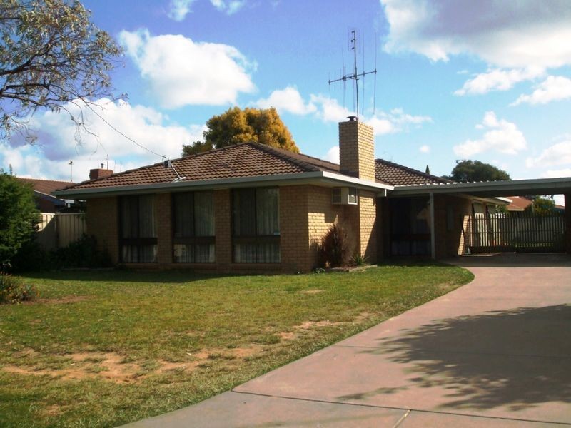 87 Crossen Street, Echuca VIC 3564