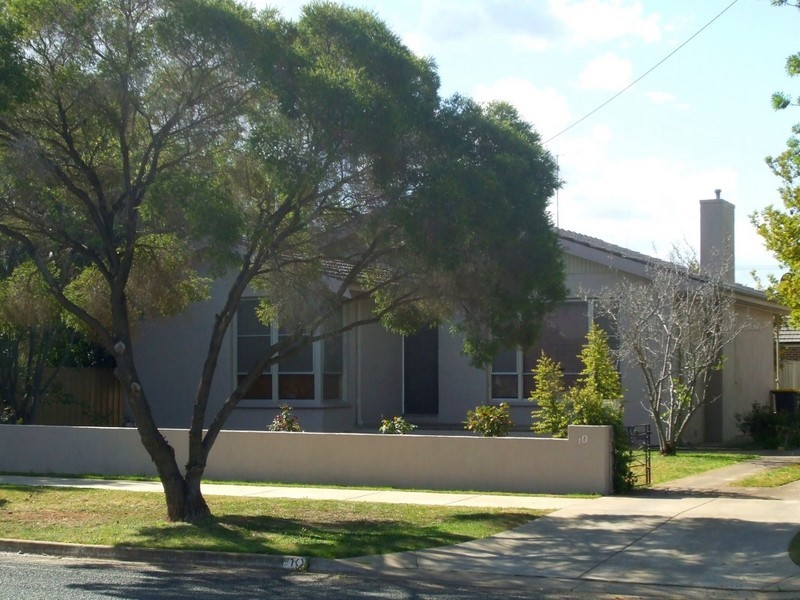 10 Simms Street, Moama NSW 2731