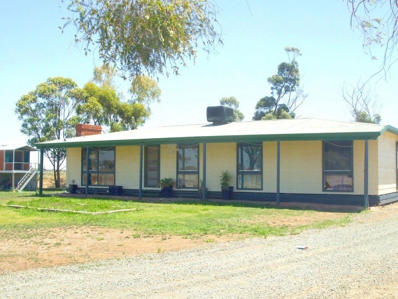 932 Muller Road, Echuca West VIC 3564