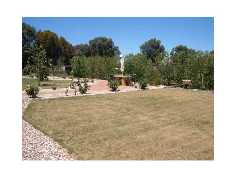 1 Winbi Lane, Moama NSW 2731