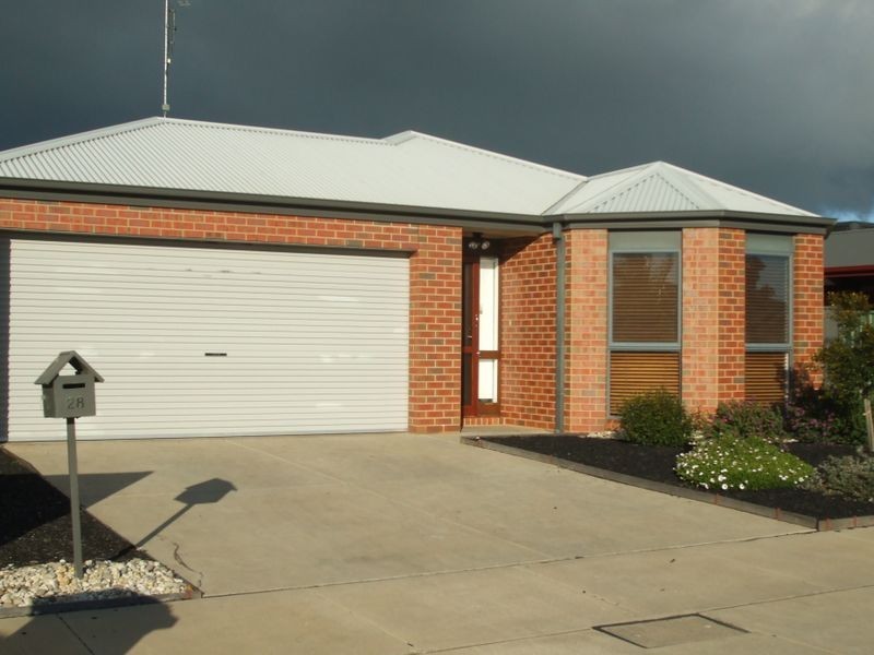 28 Roberts Court, Echuca VIC 3564