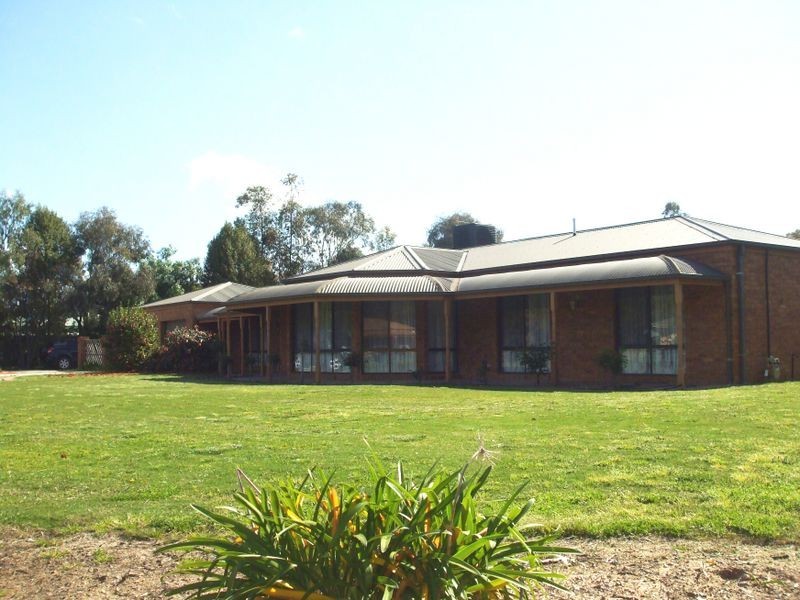2 Charters Drive, Moama NSW 2731