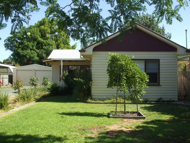42 Simmies Street, Echuca VIC 3564