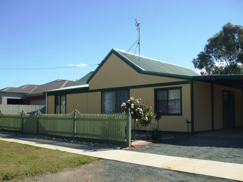 34 Porter Street, Moama NSW 2731