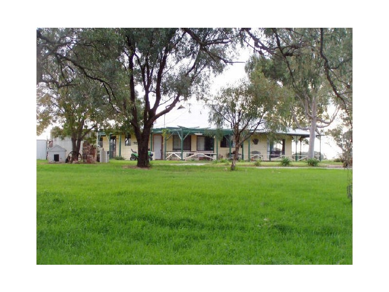 146 Fracaro Road, Gunbower VIC 3566