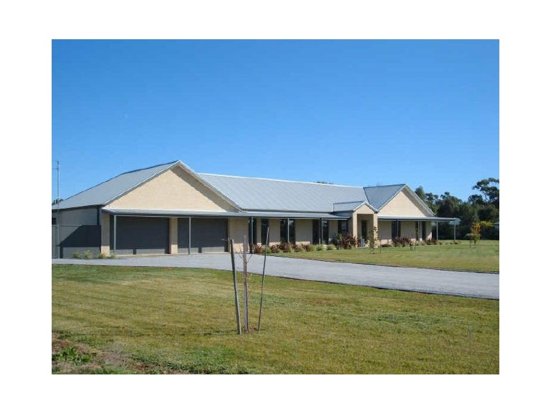 9 Silver Gums Place, Moama NSW 2731