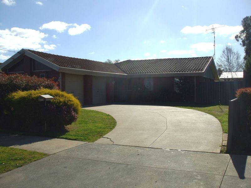 8 Rutley Crescent, Echuca VIC 3564