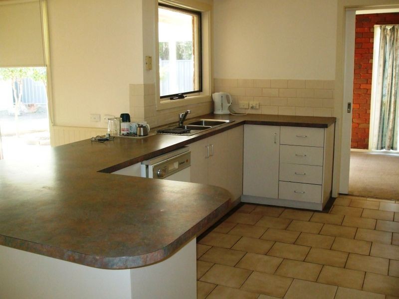 8 Rutley Crescent, Echuca VIC 3564