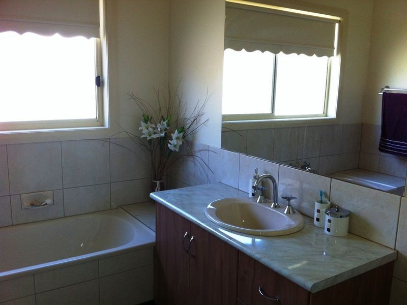 3 Victoria Place, Echuca VIC 3564