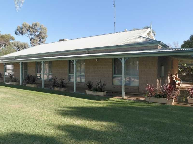 1 Charters Drive, Moama NSW 2731