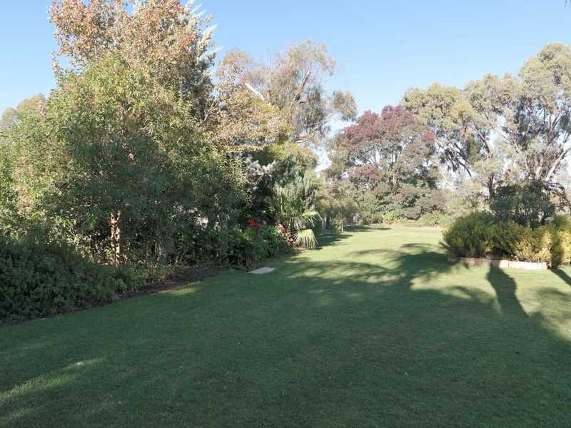 1 Charters Drive, Moama NSW 2731