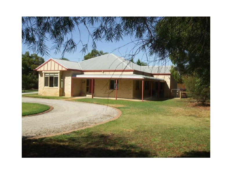 52 Schoeffel Drive, Echuca VIC 3564