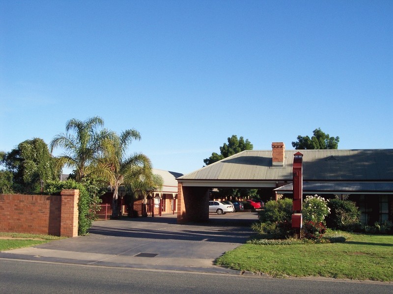 340 Ogilvie Avenue, Echuca VIC 3564