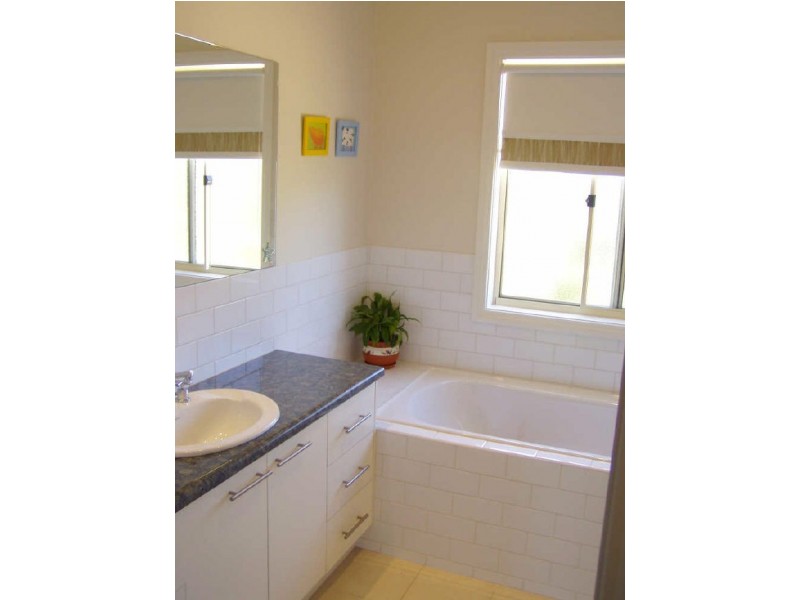 12 Willicent Terrace, Echuca VIC 3564