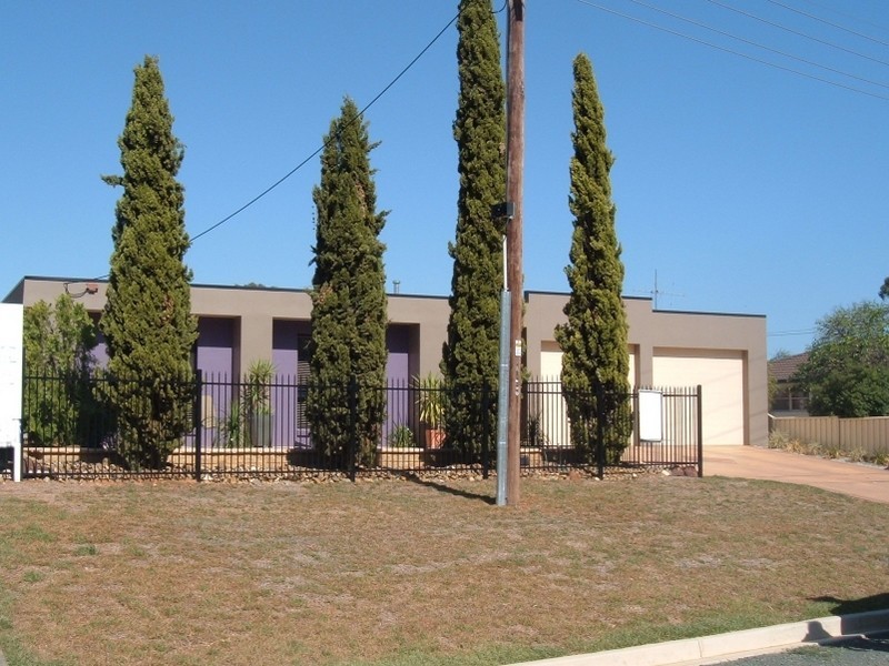 85 Campaspe Esplanade, Echuca VIC 3564