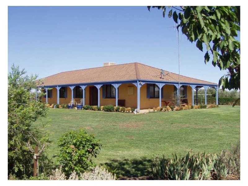 “The Grove”/231 Farley Road, Echuca VIC 3564