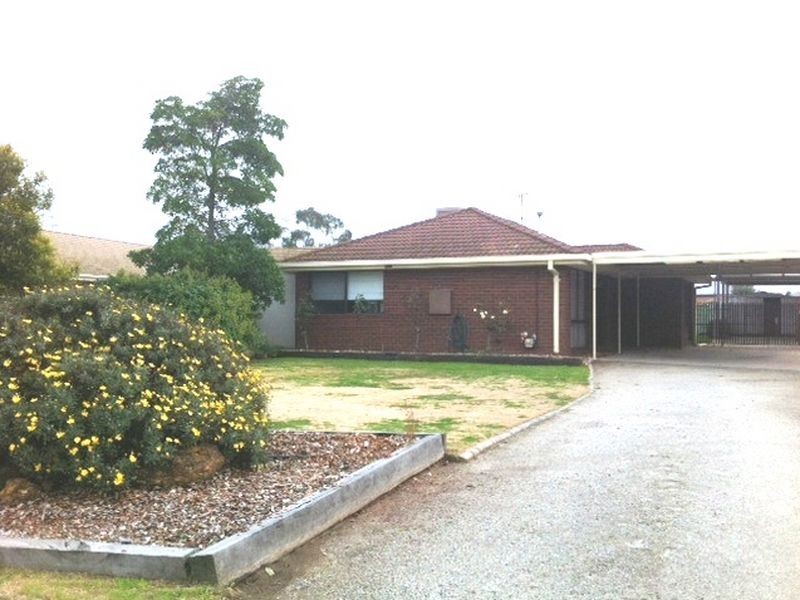 8 Hillview Avenue, Moama NSW 2731