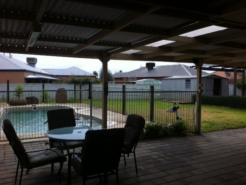 8 Hillview Avenue, Moama NSW 2731