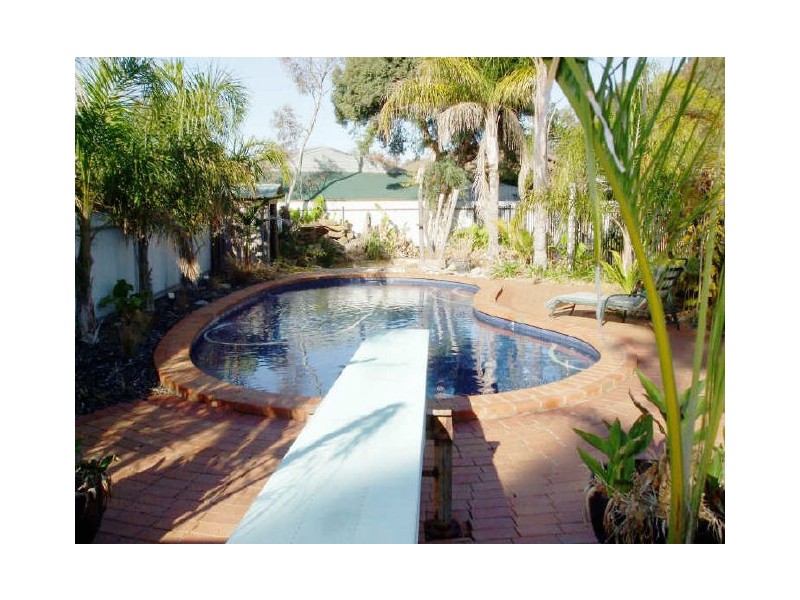 6 Pollard Place, Moama NSW 2731