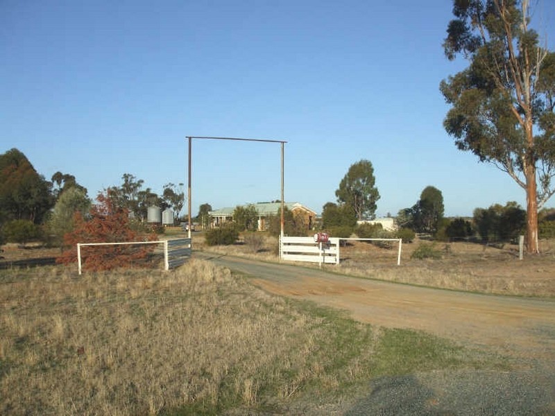 454 Centre Road, Moama NSW 2731