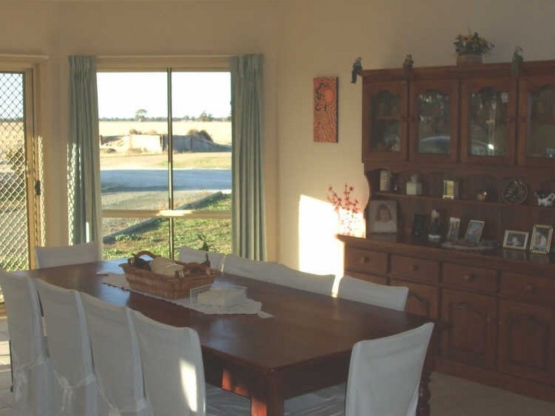 454 Centre Road, Moama NSW 2731
