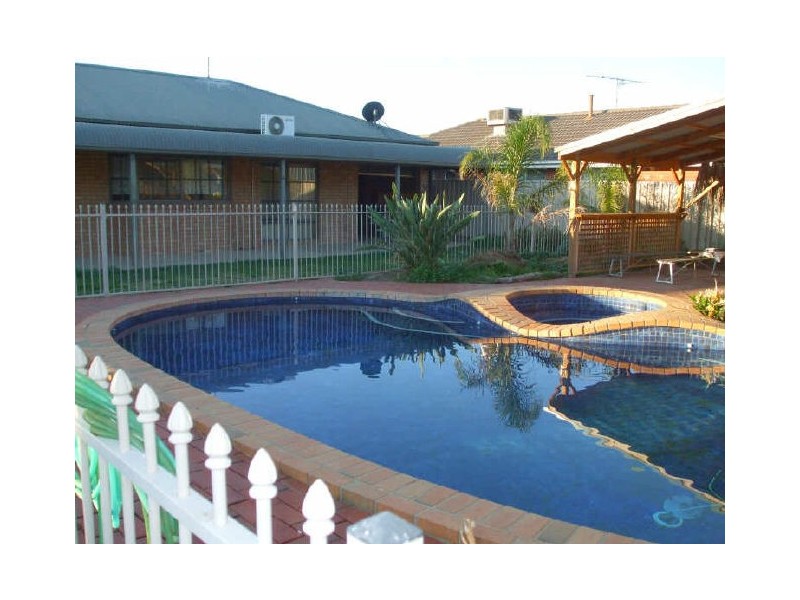 3 Deakin Grove, Tongala VIC 3621