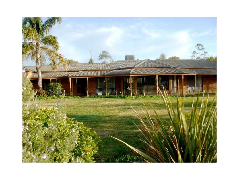 2 Charters Drive, Moama NSW 2731