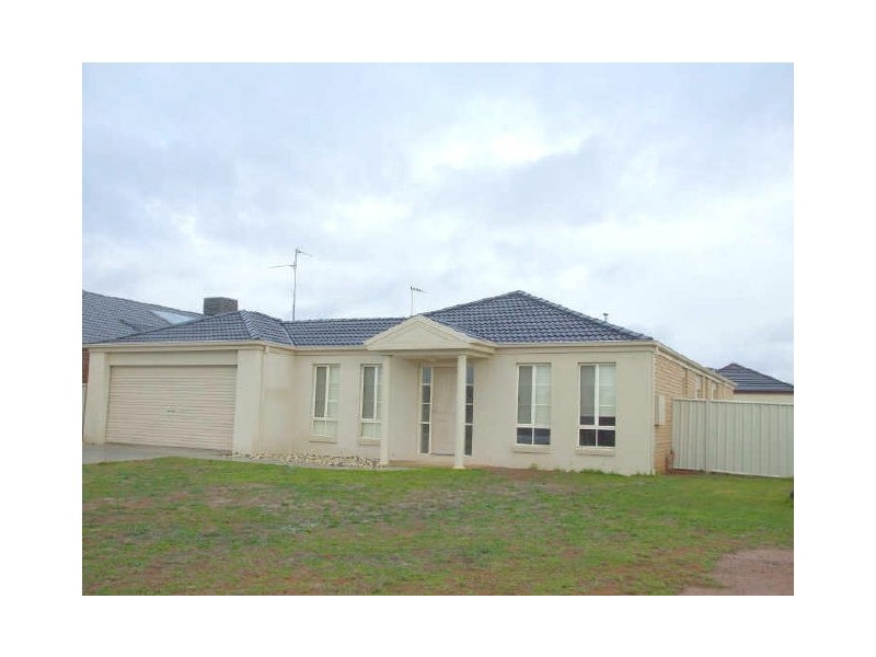 24 Shetland Drive, Moama NSW 2731