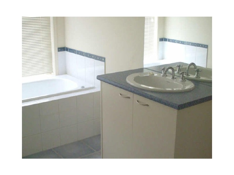 24 Shetland Drive, Moama NSW 2731