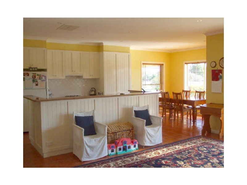 64 Chelsworth Drive, Echuca VIC 3564