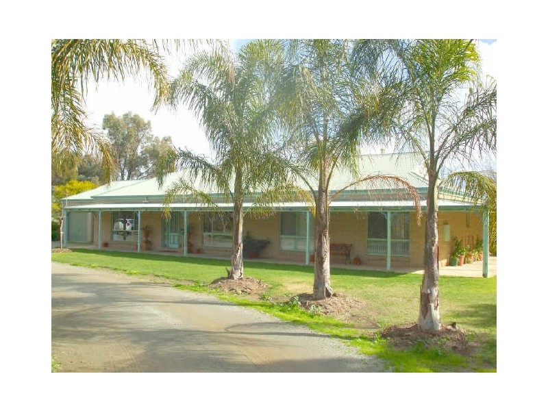 1 Charters Drive, Moama NSW 2731