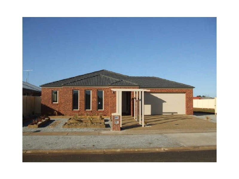 18 Riverina Parade, Echuca VIC 3564