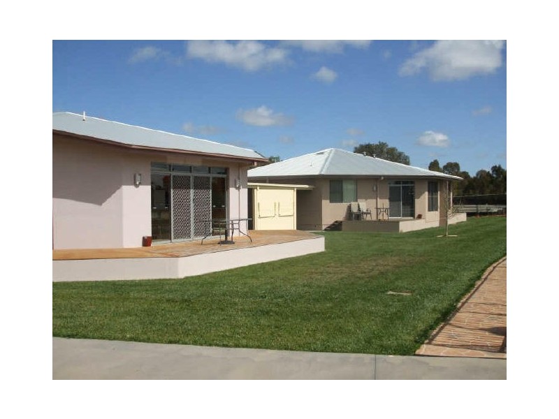 2 Perricoota Road, Moama NSW 2731