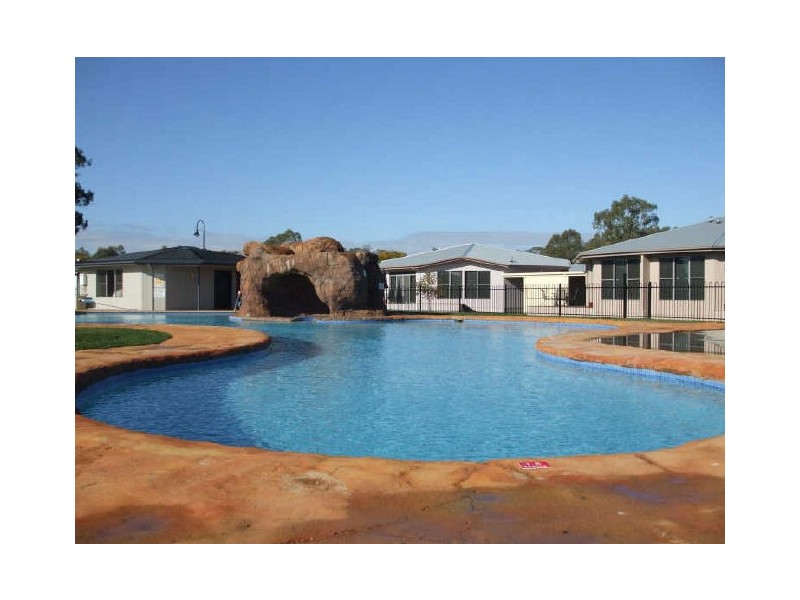 2 Perricoota Road, Moama NSW 2731