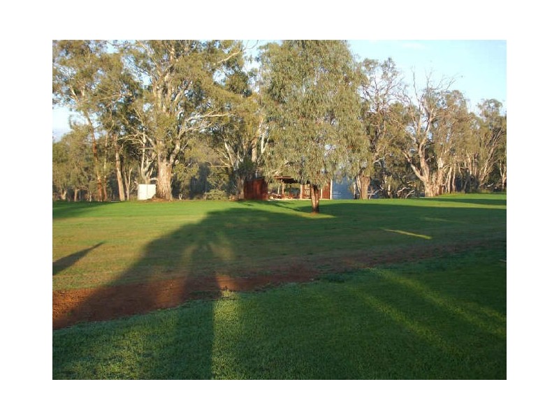 2 Perricoota Road, Moama NSW 2731