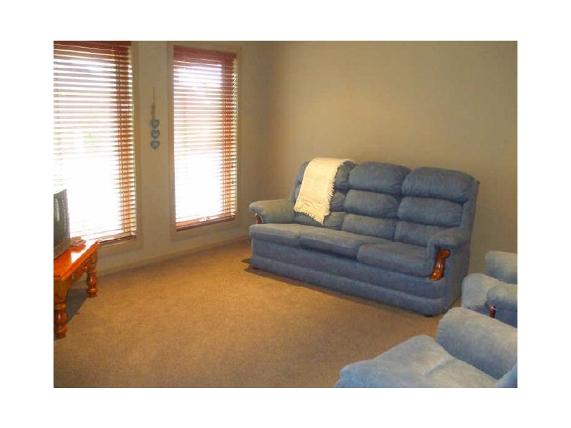 7 Silvergum Place, Moama NSW 2731